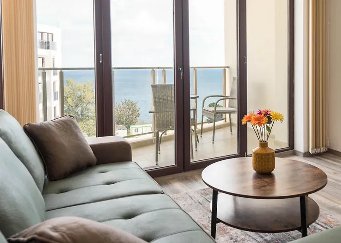 דירה скайлайн 58 וארנה